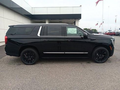 New 2026 GMC Yukon XL Elevation AWD/4WD image 5