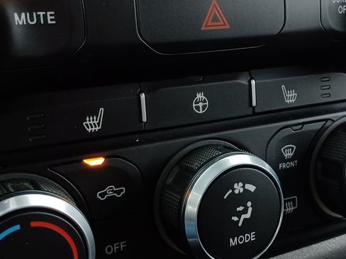 Used 2019 RAM 1500 Big Horn AWD/4WD image 24
