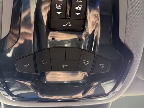 Used 2017 Alfa Romeo Giulia Ti w/ TI 19" Sport Package image 22