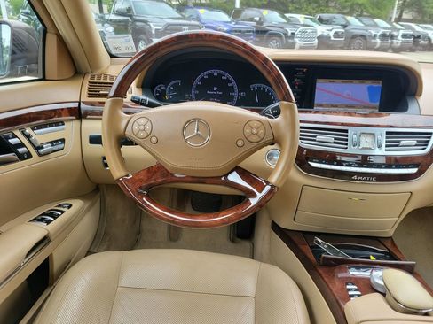 Used 2013 Mercedes-Benz S 550 4MATIC image 21