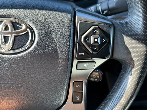 Used 2019 Toyota Tacoma TRD Off-Road image 25