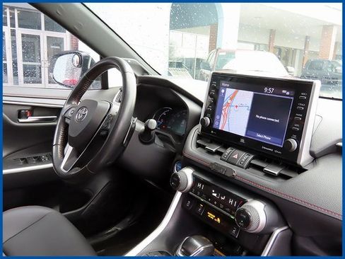 Used 2021 Toyota RAV4 XSE w/ Weather Package image 7