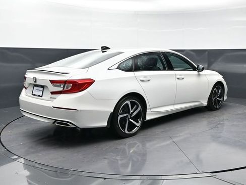 Used 2022 Honda Accord Sport image 5