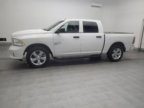 Used 2020 RAM 1500 Express RWD image 2