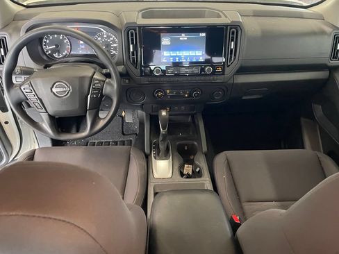Used 2025 Nissan Frontier S RWD image 11