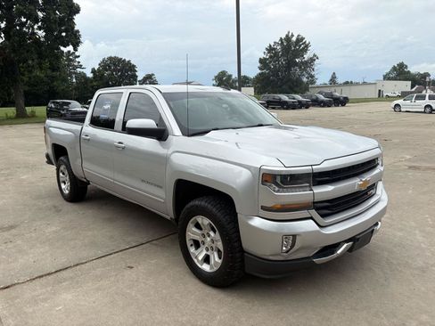 Used 2017 Chevrolet Silverado 1500 LT w/ All Star Edition AWD/4WD image 2