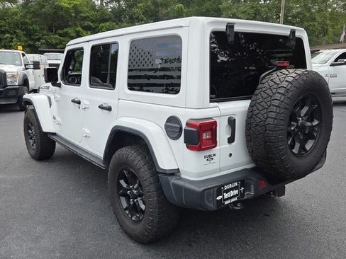 Used 2019 Jeep Wrangler Unlimited Sahara w/ Quick Order Package 24M Moab AWD/4WD image 12