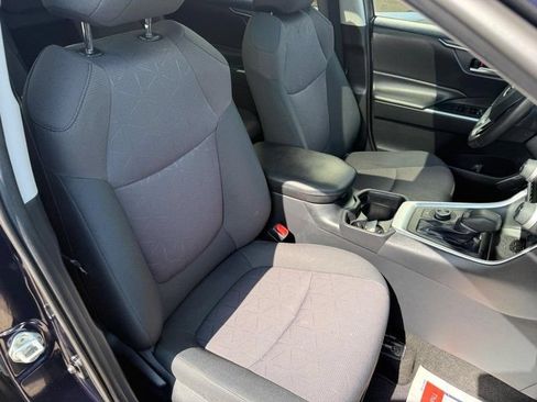 Used 2019 Toyota RAV4 XLE w/ Convenience Package AWD/4WD image 11