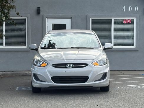 Used 2016 Hyundai Accent SE w/ Option Group 02 FWD image 2