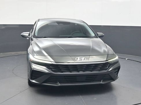 Used 2024 Hyundai Elantra SEL w/ Convenience Package FWD image 13