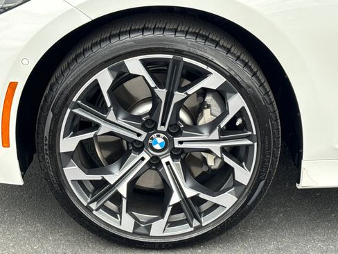 Used 2025 BMW 330i Sedan w/ Convenience Package RWD image 5