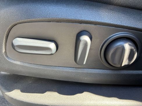 Used 2025 Chevrolet Blazer LT image 22