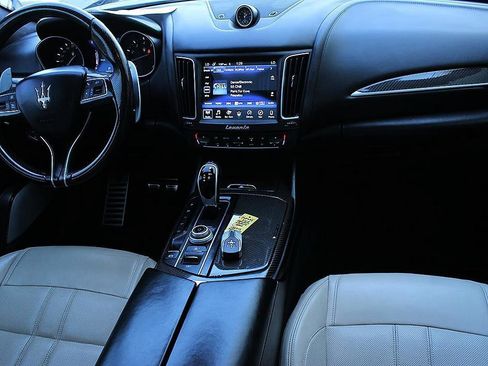 Used 2018 Maserati Levante S GranSport image 15