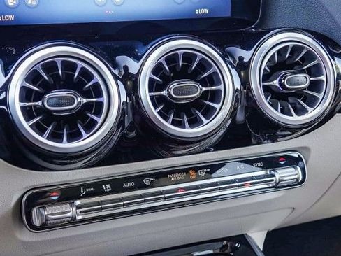 Used 2025 Mercedes-Benz GLA 250 GLA 250 image 22