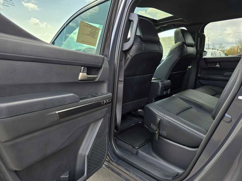 Used 2025 Toyota Tacoma TRD Sport image 20
