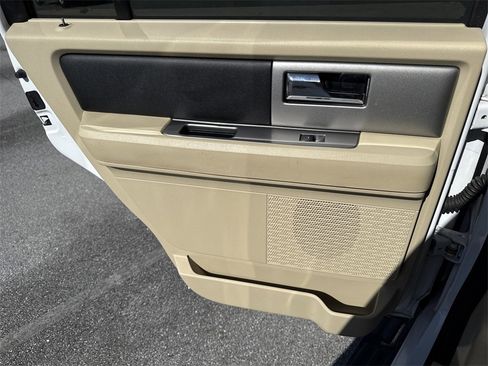 Used 2016 Ford Expedition XLT w/ Equipment Group 201A image 29