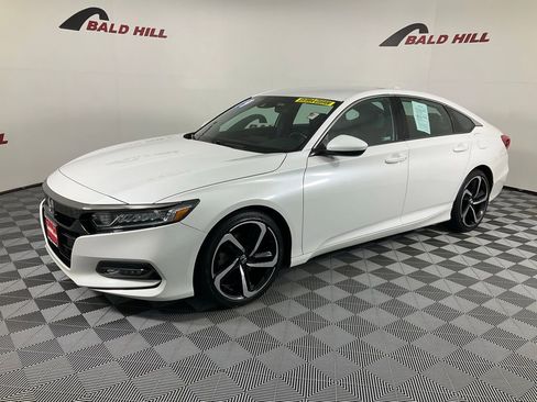 Used 2019 Honda Accord Sport image 3