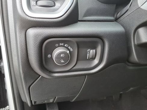 Used 2026 RAM 2500 Big Horn AWD/4WD image 28