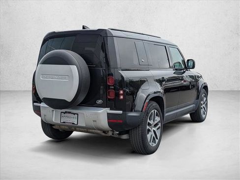 Used 2020 Land Rover Defender 110 HSE image 5