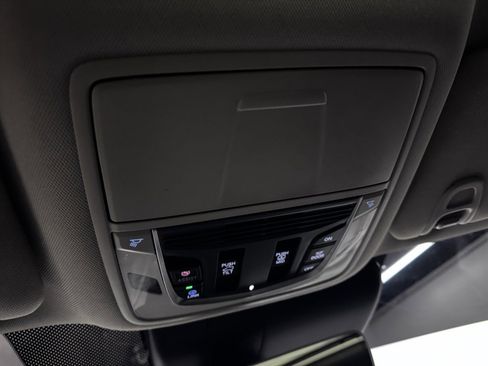 Used 2024 Acura RDX SH-AWD image 32