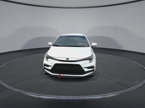 Used 2024 Toyota Corolla SE FWD image 3