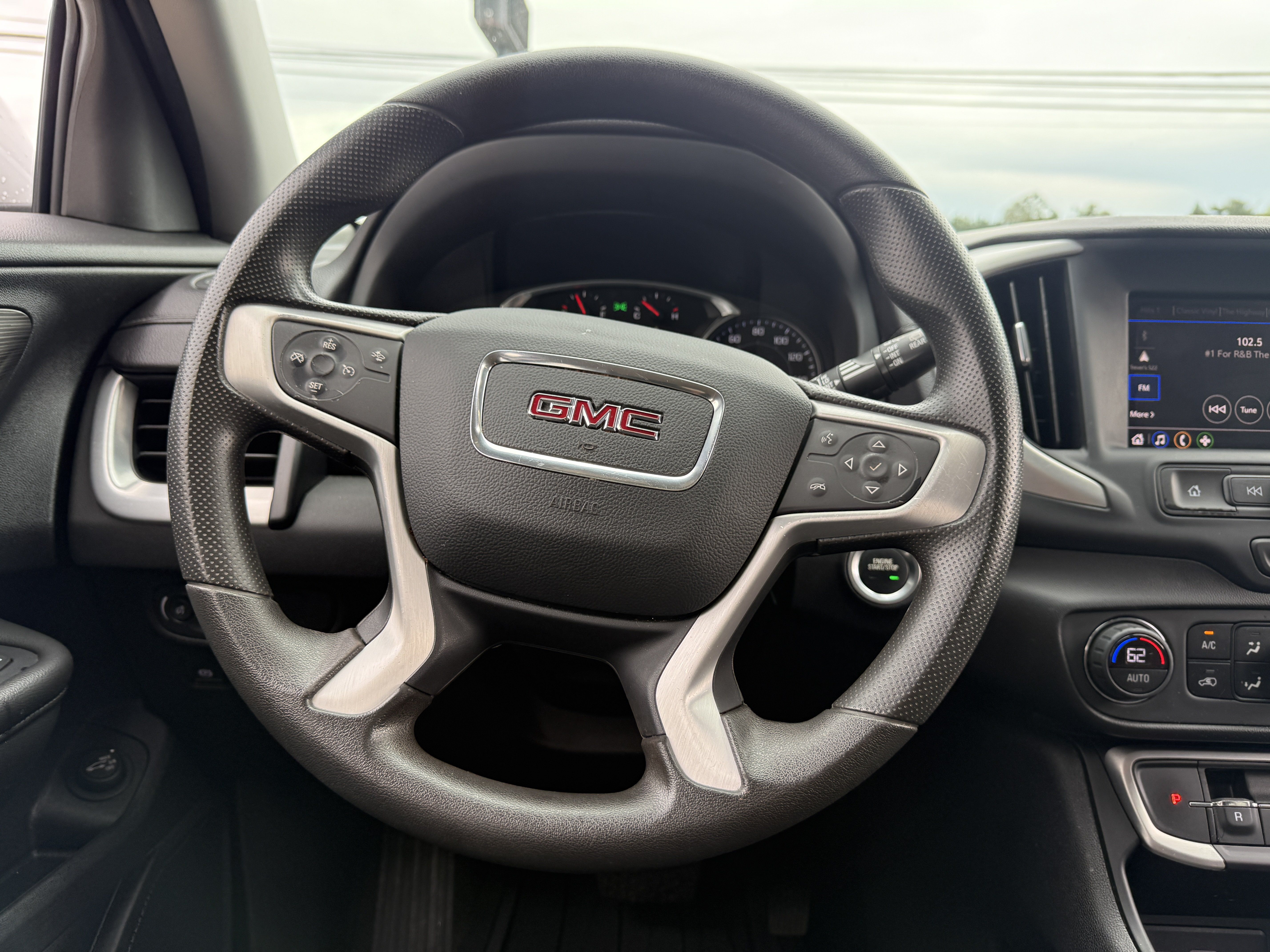 Used 2023 GMC Terrain SLE w/ Driver Convenience Package AWD/4WD image 12
