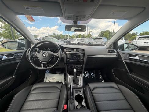 Used 2017 Volkswagen Golf SEL FWD image 7