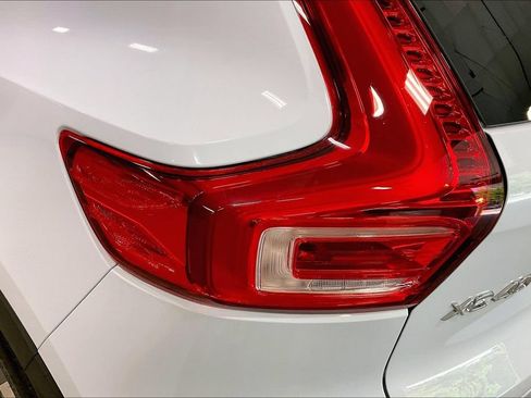 Used 2024 Volvo XC40 B5 Plus w/ Protection Package Premier AWD/4WD image 24