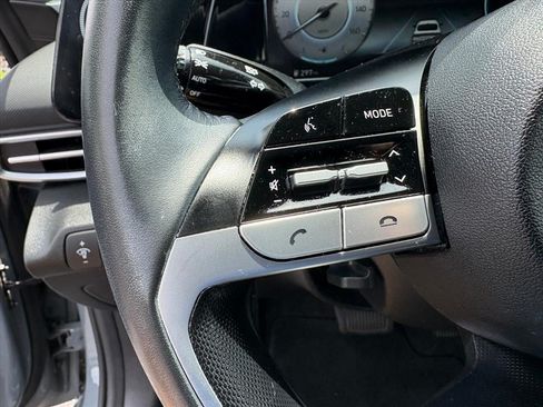 Certified 2021 Hyundai Elantra SEL w/ Convenience Package FWD image 11