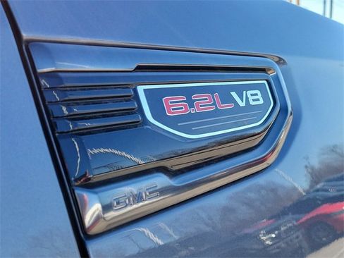 Used 2022 GMC Sierra 1500 AT4 w/ AT4 Premium Package image 8