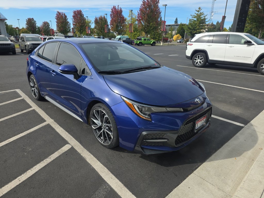 Used 2021 Toyota Corolla SE w/ SE Premium Package FWD image 3