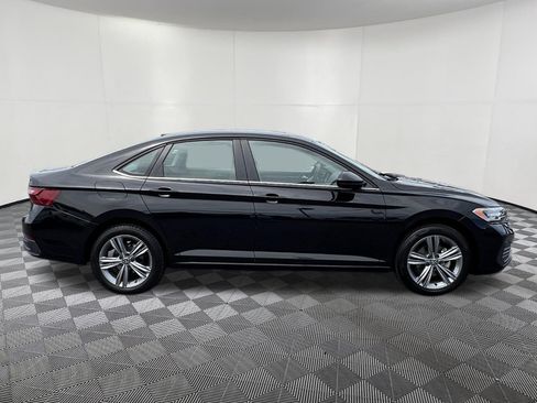 Used 2024 Volkswagen Jetta SE FWD image 7
