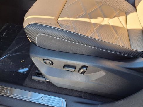 New 2026 Volkswagen Atlas Cross Sport SE image 13