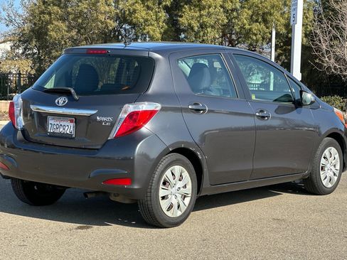 Used 2013 Toyota Yaris LE image 4