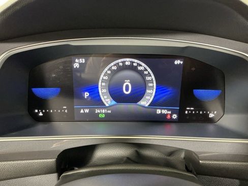 Used 2023 Volkswagen Tiguan SE image 11