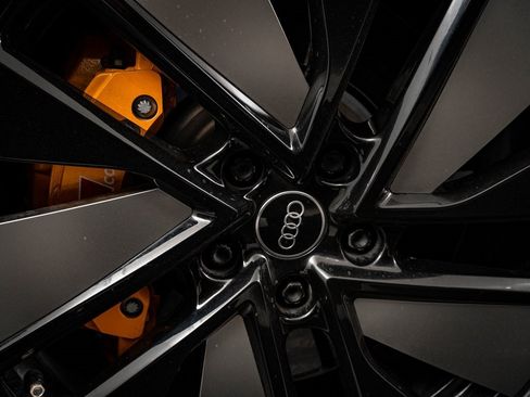 Used 2022 Audi RS e-tron GT w/ Carbon Performance Package image 8