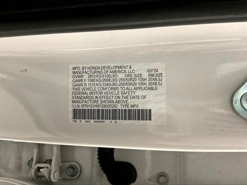 Used 2025 Honda Pilot Black Edition image 6