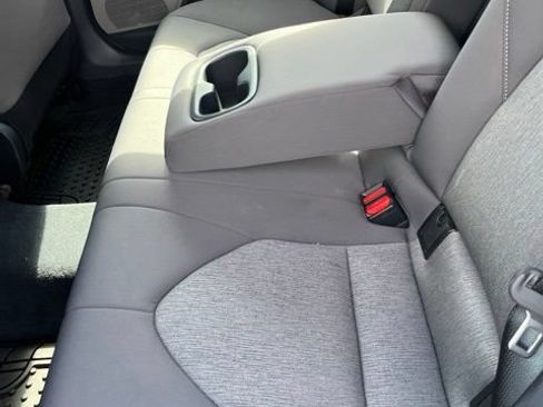 Used 2022 Toyota Camry LE w/ Carpet Mat Package (TMS) FWD image 10
