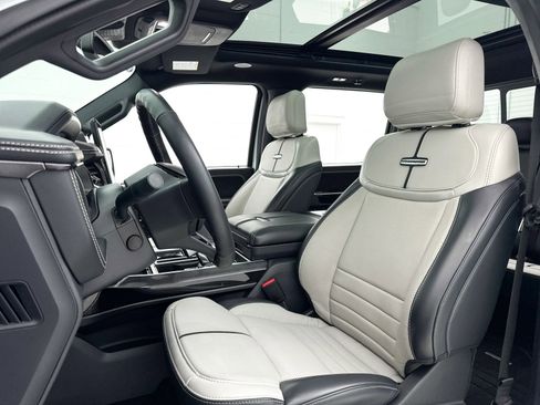 Used 2023 Ford F150 Lightning Platinum image 21