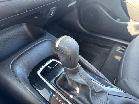 Used 2025 Toyota Corolla LE FWD image 20