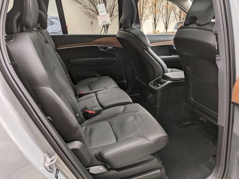 Certified 2024 Volvo XC90 T8 Plus w/ Protection Package Premier image 25