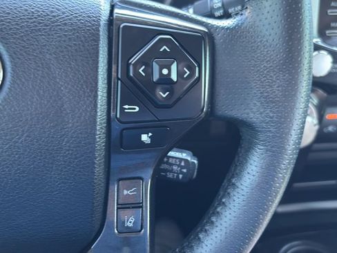Used 2021 Toyota 4Runner TRD Off-Road Premium w/ Moonroof Package AWD/4WD image 24