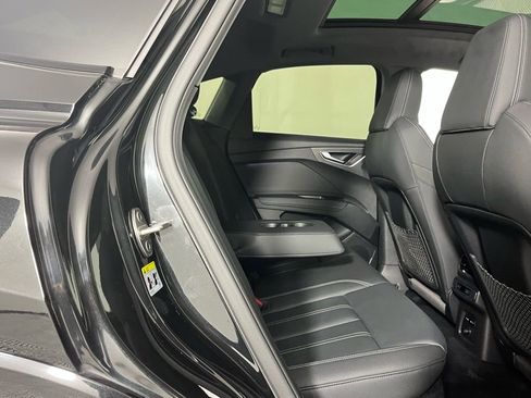 Used 2023 Audi Q4 e-tron Premium Plus w/ Premium Plus image 29