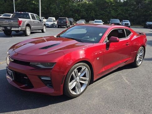 Used 2017 Chevrolet Camaro SS RWD image 3