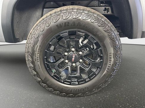 New 2026 GMC Canyon Elevation RWD image 28