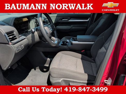 Used 2025 GMC Terrain Elevation AWD/4WD image 17