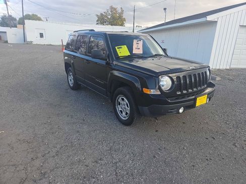 Used 2014 Jeep Patriot Sport w/ Power Value Group image 7