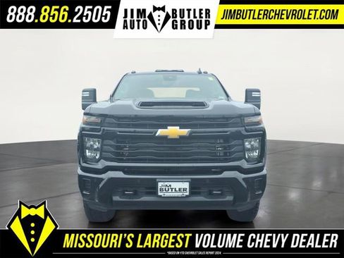 Used 2026 Chevrolet Silverado 2500 Custom w/ Custom Value Package AWD/4WD image 23