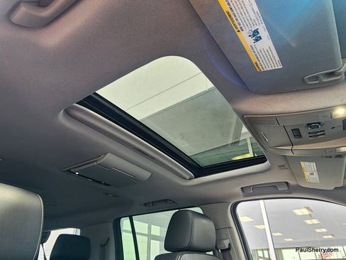 Used 2016 Chevrolet Suburban LT AWD/4WD image 4