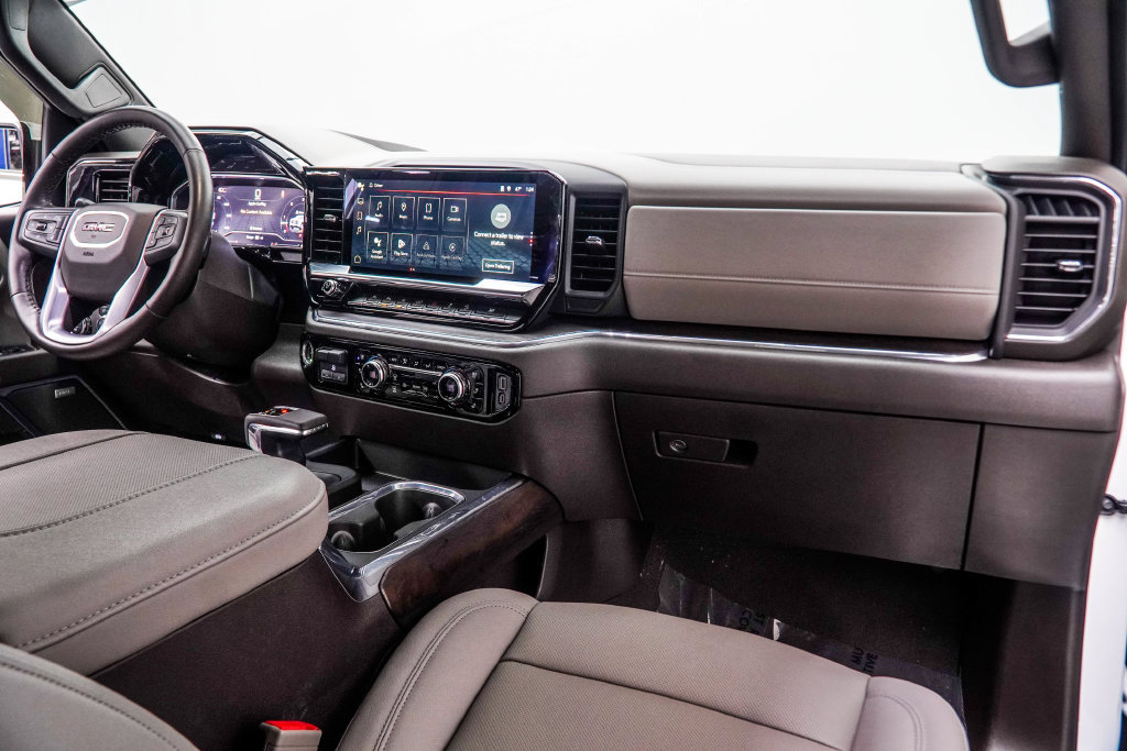 Used 2024 GMC Sierra 1500 SLT w/ SLT Premium Plus Package AWD/4WD image 19